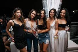 This is the place to be on saturday if you want to meet single girls who are ready to party. Best Places To Meet Girls In Montreal Dating Guide Worlddatingguides