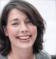 Donna Flagg's Instagram, Twitter & Facebook