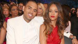Find the perfect rihanna chris brown stock photos and editorial news pictures from getty images. Schamt Euch So Reagieren Rihanna Und Chris Brown Auf Die Snapchat Werbung
