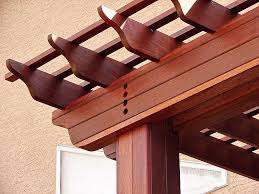 We Love A Beautiful And Functional Pergola Check Out This One Built With Kayu Dark Red Meranti Hardwood Decking Mahogany Decking House Styles