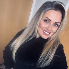 Happy New Year Friends 🥳🍾