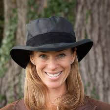 5 Best Ladies Hats for the Races