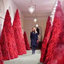 Photo's of christmas decoration at the white house. Melania Trump Shares White House Christmas Decorations
