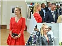 Maybe you would like to learn more about one of these? Foto Z Maleho Dievcatka Uz Definitivne Vyrastla Babis Sa Pochvalil Dcerou Vivien 17 To Je Kus Topky Sk