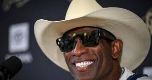 ALAN WIGGINS, FORMER PADRE, DIES AT AGE 32