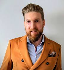 Dean Garvey's Instagram, Twitter & Facebook