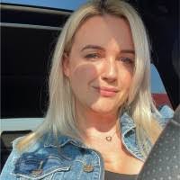 Vicky Hanley's Instagram, Twitter & Facebook