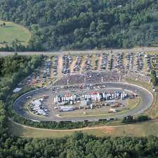 Throwback 276 at hickory motor speedway brings the throwback theme to short track racing. Hickory Motor Speedway Home Facebook