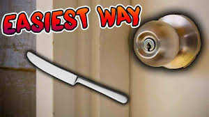 Bend the other end onto itself to make a handle. How To Pick A Bedroom Door Lock 6 Proven Techniques