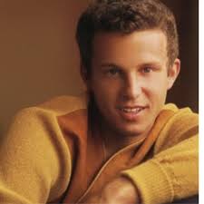 First Time.” Sang it at a wedding. 💒@thisTeeks set the tone, I just added  velvet🎥: @wiseboyphoto #velvetthursdays #davidmichaelwyatt #velvetcovers