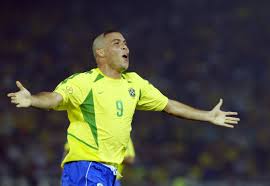 Voller name ronaldo luís nazário de lima) ist ein ehemaliger brasilianischer fußballspieler und heutiger funktionär, der seit 2005 auch die spanische staatsbürgerschaft besitzt. Ronaldo Der Beste Sturmer In Der Geschichte Des Fussballs