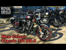Stealth black is the newest color variant available only for classic 500 which was launch along with gun metal grey for classic 350. Royal Enfield 350cc Stealth Black Hobbiesxstyle