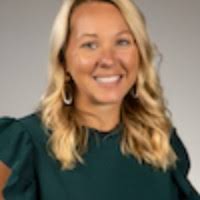 Amber Lear's Instagram, Twitter & Facebook