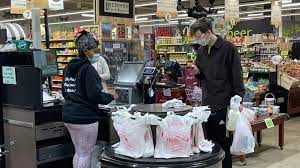 Grocery Restaurant Workers Start Getting Covid 19 Vaccines In Kalamazoo County Woodtv Com