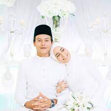 Bagaimanapun, jika bella menjemputnya sekalipun, dia tidak akan menghadirkan diri kerana nazim dan bella mendirikan rumah tangga pada 10 september 2016, namun berpisah pada 2 mei lalu. Facebook