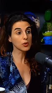 🎙️Em entrevista ao @geral.podcast, a artista visual e autora @va2rosa  conversa com o @rmandarini sobre arte, inteligência artificial e o  lançamento do seu novo livro O Segredo de Kweku, da ...