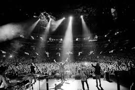 The Sound Of Thousands Singing With One Heart And One Voice United Hillsong United Hillsong Worship