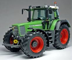 Kleurplaat trekker claas kleurplaat fendt trekker traktor. Fendt Favorit 824 Tractor W1002 824 Scale 1 32 Tractors Scale 1 32 Wagenhof Model Toys