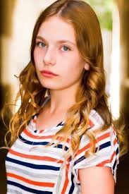 Maxine Gibson's Instagram, Twitter & Facebook