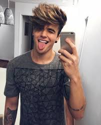 L’idea è ben chiara, ora bisogna solo decidere come attuarla. Schiariture Capelli Uomo Men Hair Lightenings