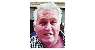 Mark Axton's Instagram, Twitter & Facebook