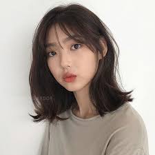 Super Cute Medium Hairstyles For The Perfect K Drama Leading Lady In You Chic Academic Asian Short Hair Medium Hair Styles Short Hair Styles
