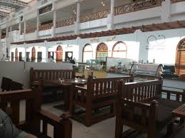 توفيق الصايغ No Twitter اذا وصلت بوابة البحرين فاسأل عن مطعم نصيف من ١٩٢٠م ولا يزال يرحب قائل ا حياك البحرين دار الزين