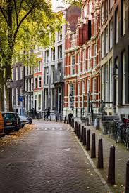 Die hauptwirtschaftszweige waren damals das brauen von bier und der fischfang. Https Br Pinterest Com Xaron Casas Calles Pueblos Casas Calles Pueblos Amsterdam Trip Amsterdam Niederlande Stadtstrand