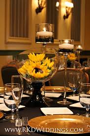 Black White And Gold Wedding Centerpiece With Large Sunflowers Sunflower Themed Wedding Sunflower Wedding Decorations Sunflower Centerpieces
