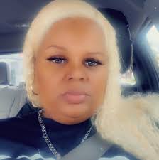 Frances Mcqueen's Instagram, Twitter & Facebook