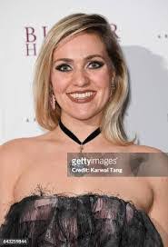 Larissa Berry's Instagram, Twitter & Facebook