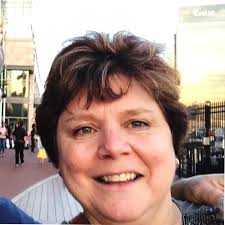 Carolyn Shaw's Instagram, Twitter & Facebook