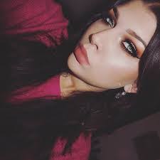 Samantha Lisowski's Instagram, Twitter & Facebook