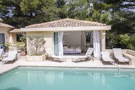 Pool House L Elephant De Vaugines