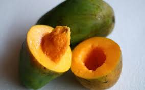 Buah mangga ini memang sangat terkenal. Inilah 7 Jenis Mangga Yang Sering Dijual Di Pasar Sudah Tahu Bedanya