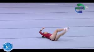 Women At Sports Events With No Panties - UPSKIRT.TV