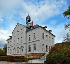 Bitte klicken sie auf das kontrollkästchen links neben dem servicenamen. Hohenstein Ernstthal Sn Die Sachsenring Oberschule Altes Schulgebaude Mapio Net