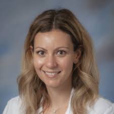 Leanne Pereira's Instagram, Twitter & Facebook