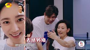# 于 晓光 夜会 美女 # 多图戳→ o 网页链接 视频戳→ o 网页链接 收起全文 d. å¾®åšæœç´¢