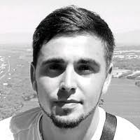 40+ profili “Adrian”