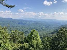 Turn left to go towards pigeon forge (where the photo was taken) or turn right to go towards chilhowee lake. 8 Stops You Should Make Along The Foothills Parkway Tn