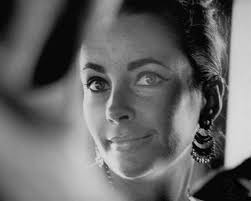 E is looking gorgeous