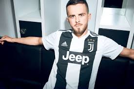 511 likes · 19 talking about this. Adidas Football Unveiled Juventus 2018 19 Home Kit