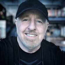 Tom Gust's Instagram, Twitter & Facebook