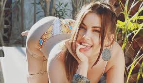 Riley Diesel, a modelo dos barulhos ousados que incomodam os vizinhos