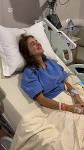 Vera Viel, modelo e esposa do apresentador Rodrigo Faro, precisou passar  por uma cirurgia para retirada de um tumor na coxa esquerda. Confira estado  de saúde atualizado neste vídeo. #veraviel #rodrigofaro #famosos #