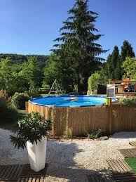 Palettenpool Kreative Ideen Und Wie Sie Ihre Ideen Umsetzen Konnen Piscinade Deck Zuhause Stile Dekorati In 2020 Diy Swimming Pool Modern Backyard Swimming Pools