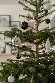 Wann fangt ihr an die weihnachtsdeko auszupacken? Weihnachtsbaumschmuck Selber Machen Das Ist Unser Tannenbaum