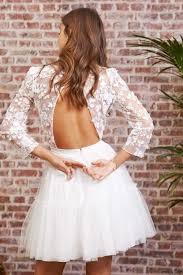 Robe De Mariee Courte Danna Par La Creatrice Fabienne Alagama Vue De Dos Robe De Mariee Fabienne Alagama Robe De Mariee Robe De Mariee Courte