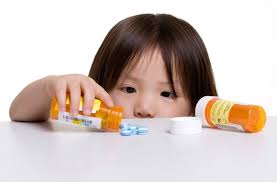 · si votre enfant est allergique au paracétamol ou à l'un des autres composants contenus dans ce ne les associez pas, afin de ne pas dépasser la dose quotidienne recommandée. Mon Enfant A Avale Un Medicament Planete Sante